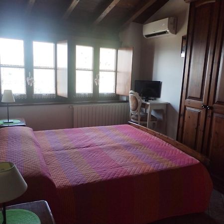 Bed & Breakfast Ca' Di Vissai Arnasco Quarto foto